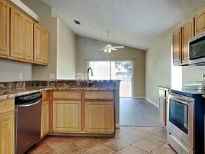 5053 Foxcroft Ct in Orlando, FL - Building Photo - Building Photo