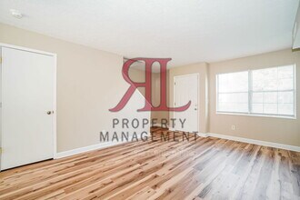 1467 Worthington Row Dr in Columbus, OH - Building Photo - Building Photo