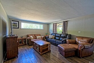 333 F St NW, Unit 335 F in Ephrata, WA - Foto de edificio - Building Photo