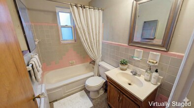 5855 Monfort Hills Ave in Cincinnati, OH - Building Photo - Building Photo