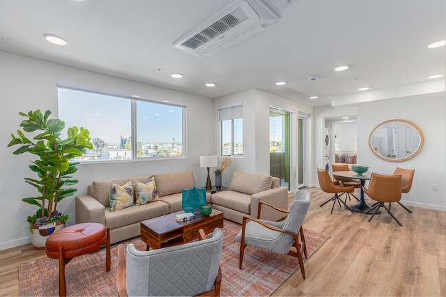 Canopy North Park in San Diego, CA - Foto de edificio - Interior Photo