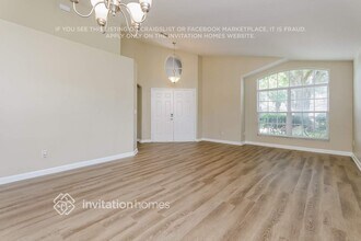 15733 Bay Vista Dr in Clermont, FL - Foto de edificio - Building Photo