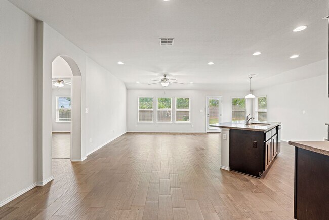 1012 Chad Lp in Round Rock, TX - Building Photo - Building Photo
