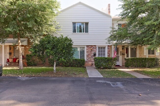 property at 4049 E Campbell Ave