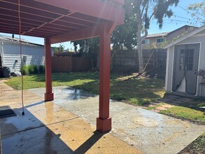 15221 Polly Ave in Lawndale, CA - Building Photo - Building Photo
