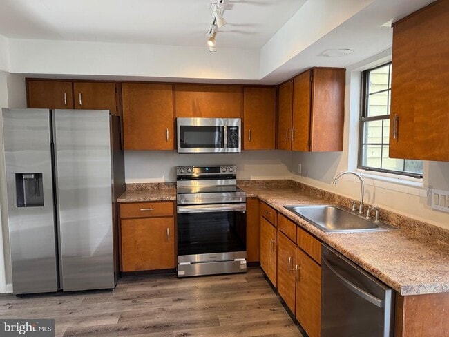 120 Redwood Dr in Quakertown, PA - Building Photo - Building Photo