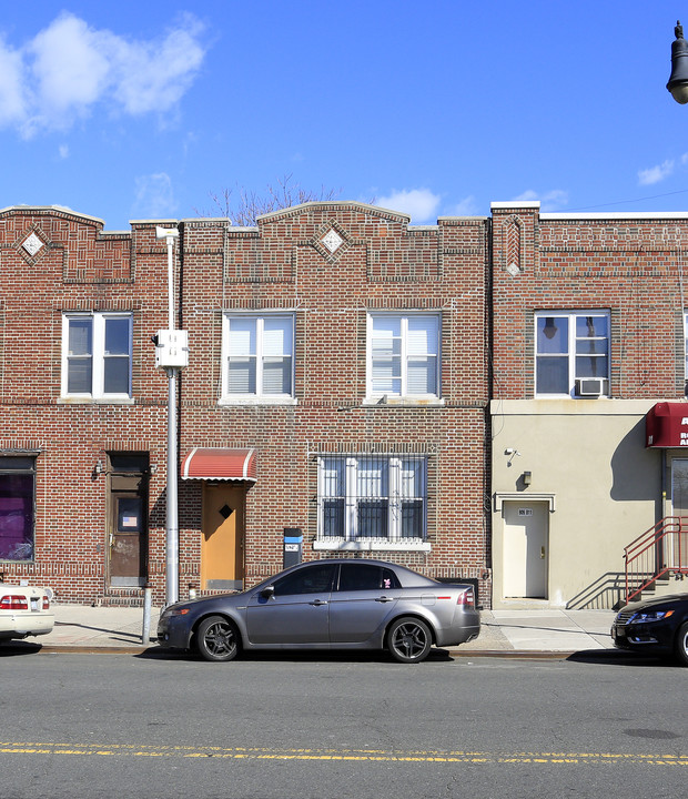 807 Allerton Ave in Bronx, NY - Building Photo