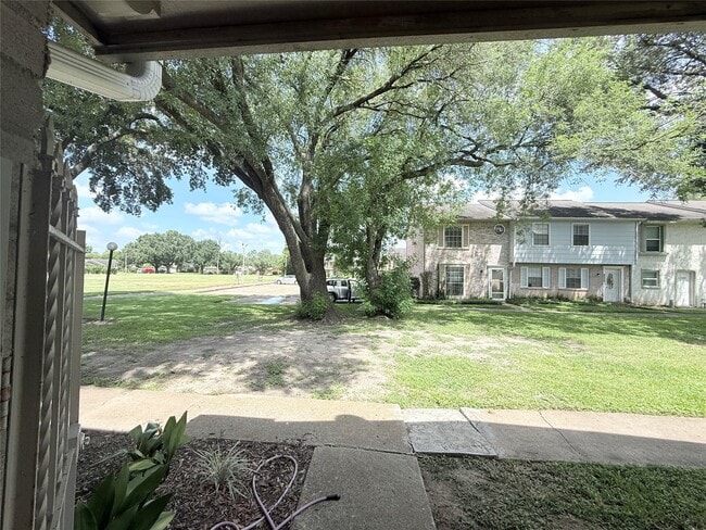 12875 High Star Dr in Houston, TX - Building Photo - Building Photo