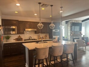 2735 Crown Ct in Ontario, CA - Building Photo - Building Photo