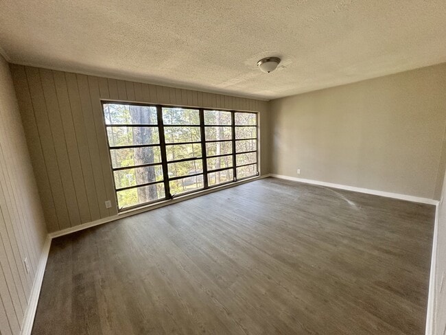 1930 Granville Ave in Bessemer, AL - Foto de edificio - Building Photo