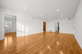 354 S Camden Dr in Beverly Hills, CA - Building Photo - Building Photo