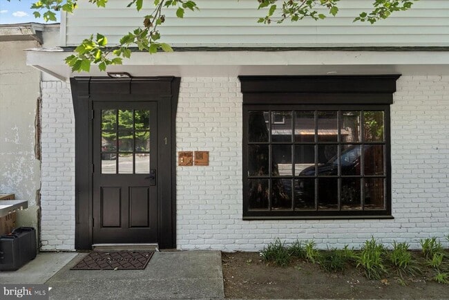 property at 1 N Main St