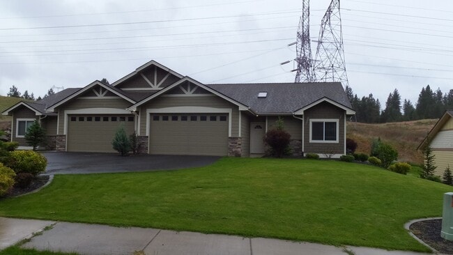 property at 410 E Elcliff Rd