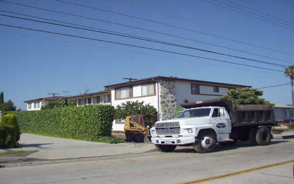 2003 W 166th St in Torrance, CA - Building Photo