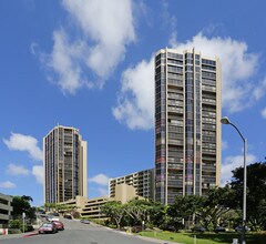 Craigside Condominiums in Honolulu, HI - Foto de edificio - Building Photo
