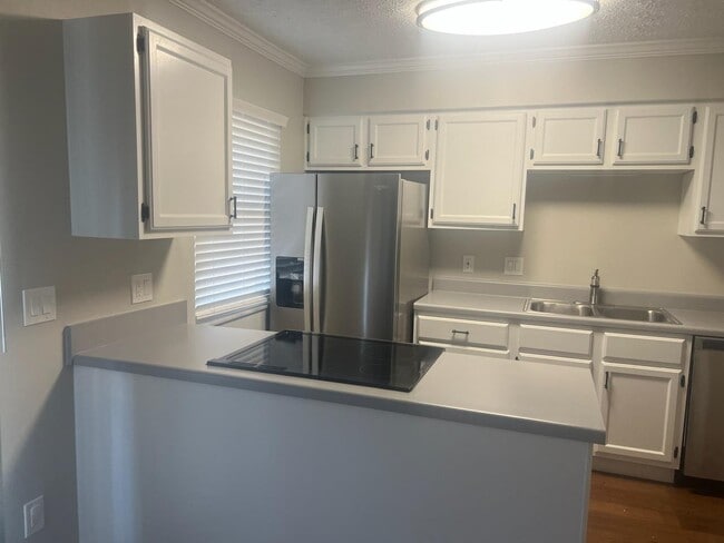 property at 700 Alta View Ct
