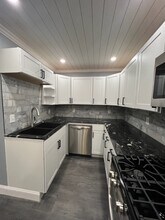 1924 E Genesee St, Unit 2 in Syracuse, NY - Foto de edificio - Building Photo