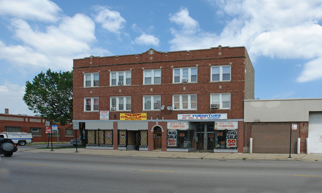 4052-4058 W Belmont Ave in Chicago, IL - Foto de edificio - Building Photo