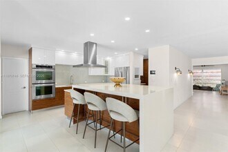 1525 Diplomat Pkwy in Hollywood, FL - Building Photo - Building Photo