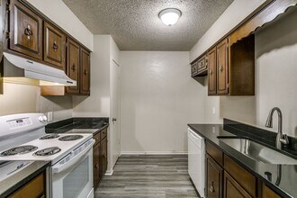 1629 Westridge St in Cleburne, TX - Building Photo - Building Photo