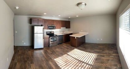 248 N 680 E in Vineyard, UT - Building Photo - Building Photo