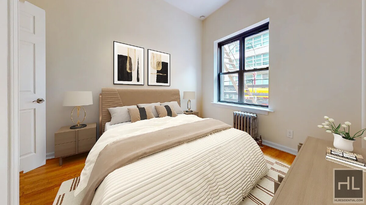 GRAND STREET in New York, NY - Building Photo