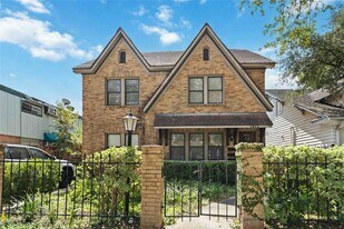 1411 Kipling St in Houston, TX - Building Photo