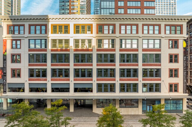 151 Bay Street in Jersey City, NJ - Foto de edificio - Building Photo