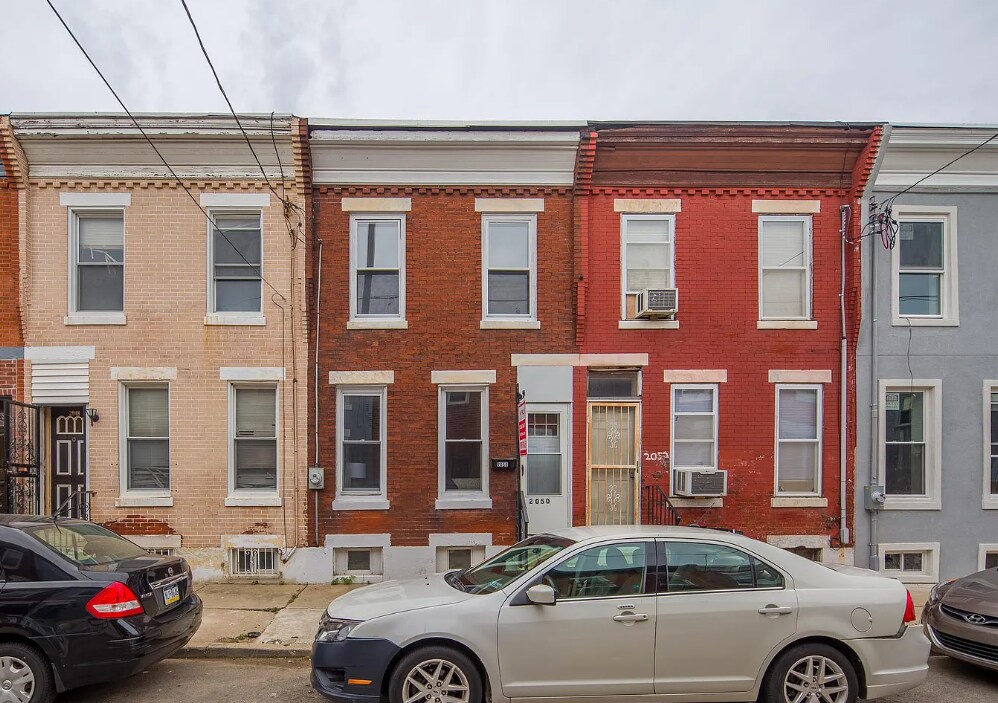 2050 Pierce St in Philadelphia, PA - Building Photo