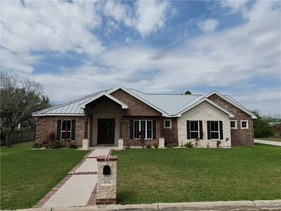 5605 E Pecan Dr in Donna, TX - Building Photo