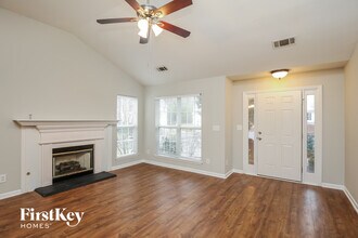 900 Charleston Ct in Gainesville, GA - Building Photo - Building Photo