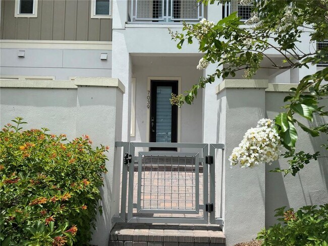 7039 Nemours Pkwy in Orlando, FL - Building Photo - Building Photo