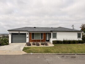 5536 Encina Dr in San Diego, CA - Building Photo