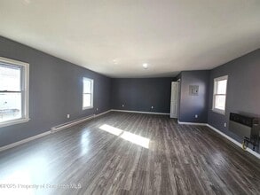 125 N River St in Olyphant, PA - Foto de edificio - Building Photo