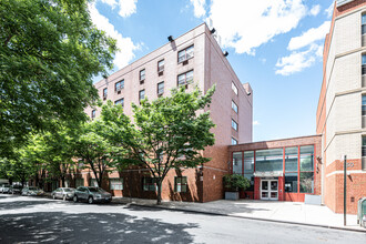 Genesis Neighborhood Plaza in Brooklyn, NY - Building Photo - Primary Photo