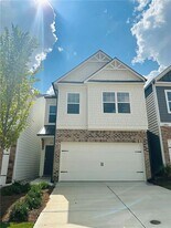 520 Hayes Ln in Canton, GA - Building Photo