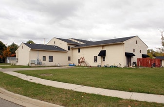 Merritt Street Apartments in Charlotte, MI - Building Photo - Building Photo