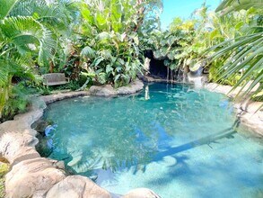 595 Kupulau Dr in Kihei, HI - Building Photo - Building Photo