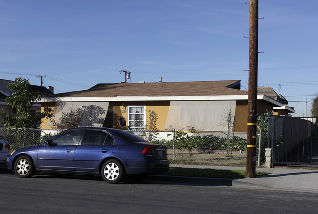 3-unit complex in Buena Park, CA - Building Photo - Building Photo