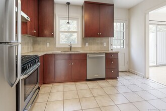 4 Robert Ln in Westport, CT - Building Photo - Building Photo
