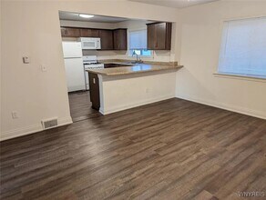 77 Laverack Ave in Lancaster, NY - Building Photo - Building Photo