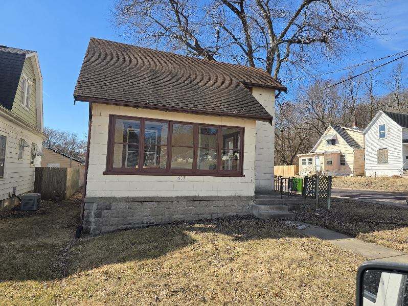 617 Sloan St in Peoria, IL - Building Photo