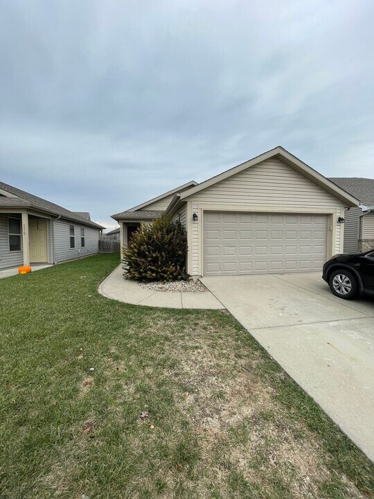 1333 Sourgum Ln in Lafayette, IN - Building Photo