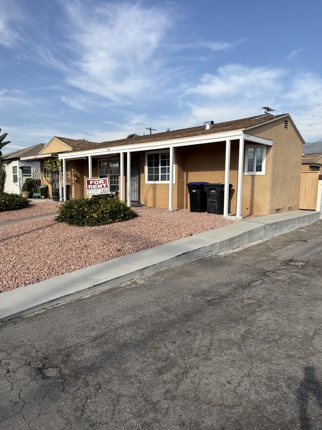 property at 410 N Glenwood Plz