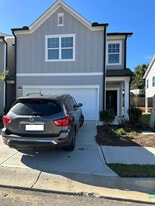 Room in Townhome on Elowen Ln in Douglasville, GA - Building Photo