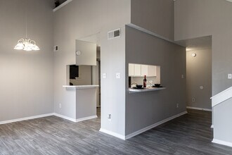 Greentree in Carrollton, TX - Foto de edificio - Interior Photo