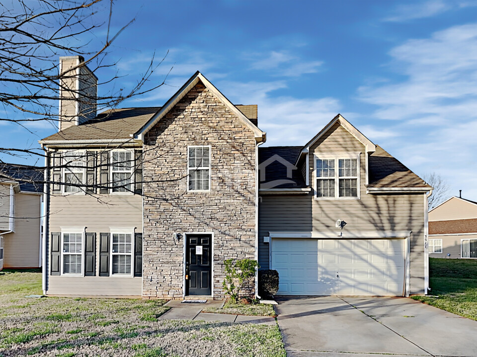 3511 Valerie Dr in Charlotte, NC - Building Photo