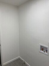 2406 W Imperial Hwy, Unit 2406 W imperial Hwy #c in Hawthorne, CA - Building Photo - Building Photo