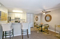 Building Photo - Falls at Arden Apartamentos in Sacramento, California