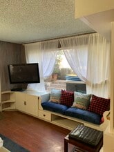 306 17th St, Unit Beach Cottage in Manhattan Beach, CA - Foto de edificio - Building Photo